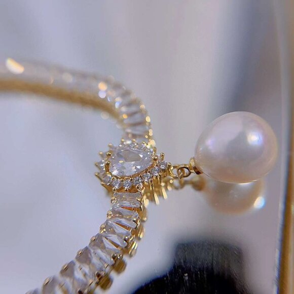 9–10 mm Zircon Crystal Clavicle Pendant Necklace - Picture 2 of 5